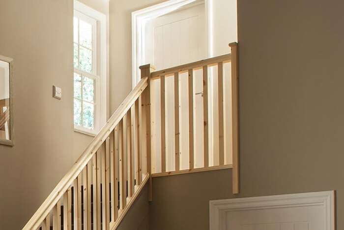 Cheshire Mouldings Benchmark Pine Low Profile Newel Cap - Image 4
