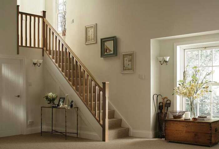 Cheshire Mouldings Benchmark Oak Stop Chamfered Newel - Image 3