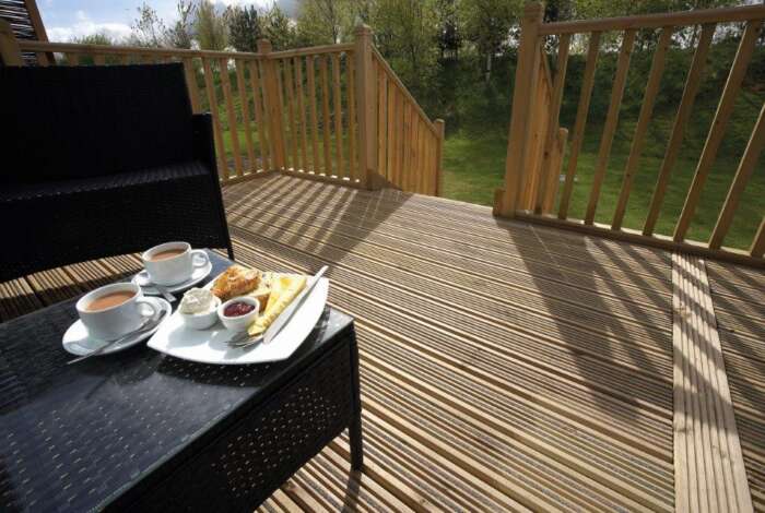 32 x 125mm (28 x 120mm Fin) DeckWright Treated Softwood Anti-slip Decking - Image 4